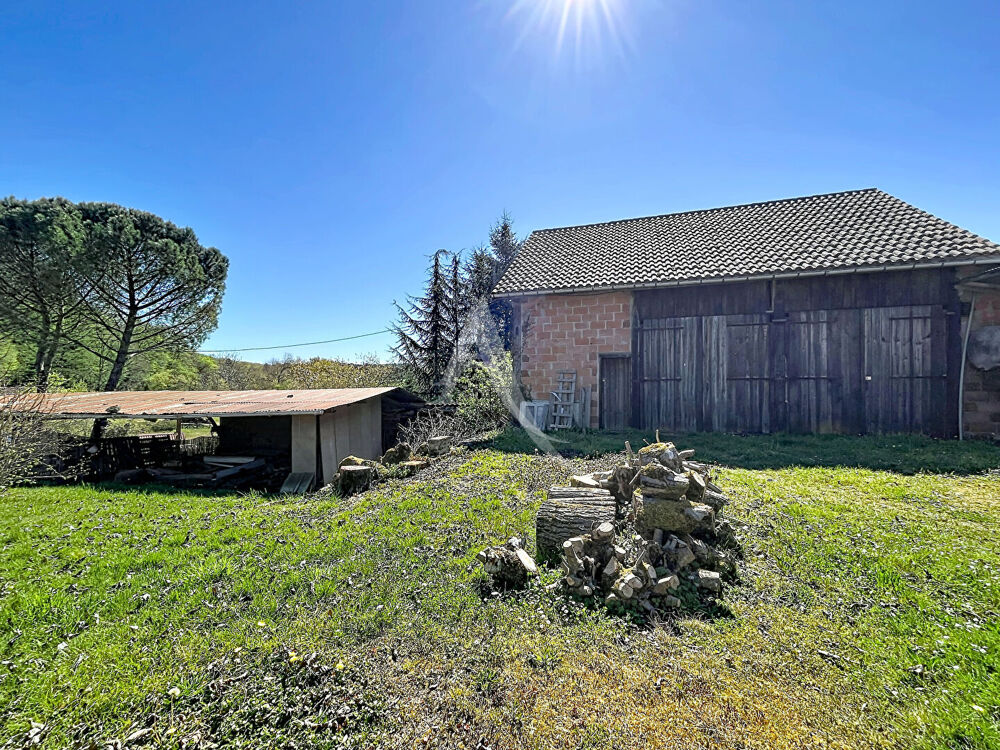 Ensemble à rénover + atelier avec jardin - fort potentiel