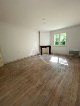  Maison à louer 3 pièces 117 m²