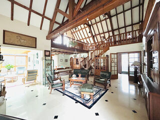  Maison � vendre 9 pi�ces 320 m�