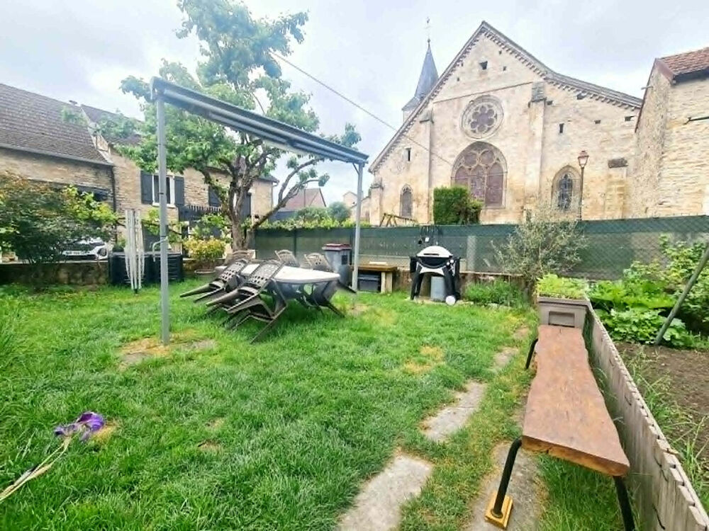 Maison familiale à Poulangy volumes et dépendances