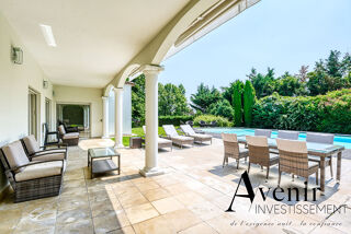  Maison � vendre 8 pi�ces 320 m�