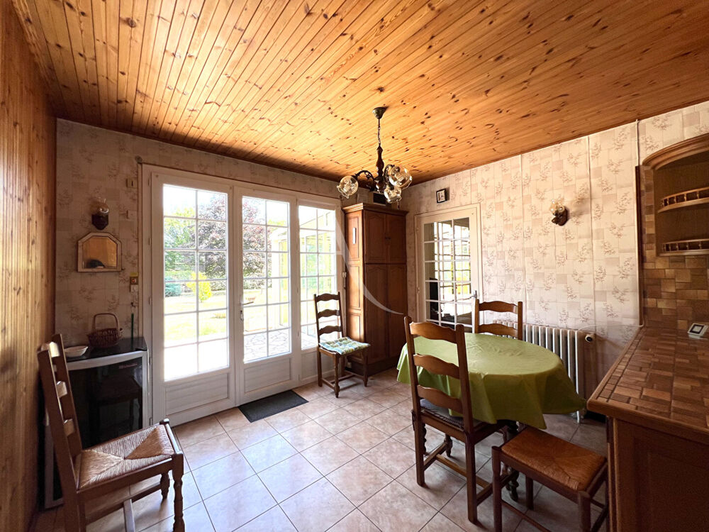 Maison Saint Hilaire La Foret 5 pièce(s) 114 m2
