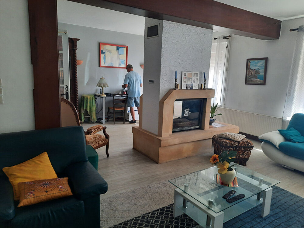 Vente Immeuble Idéal investisseurs Ensemble immobilier au bourg de MENESPLET Menesplet
