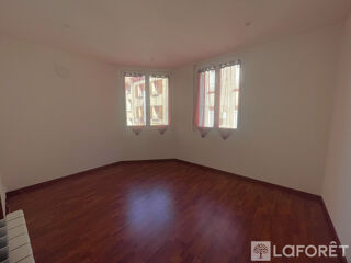  Appartement à louer 4 pièces 108 m²