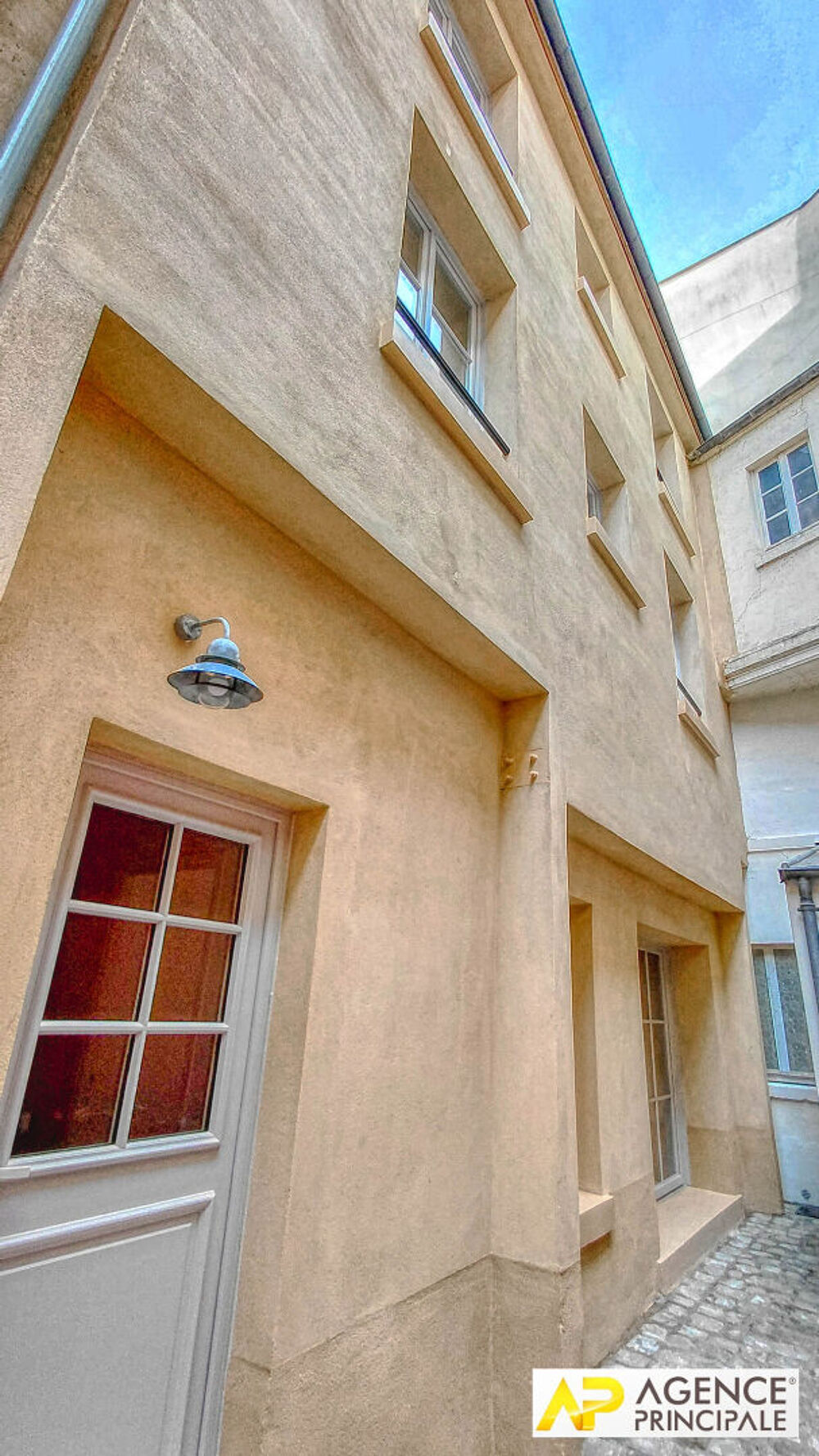 Vente Maison Versailles Notre-Dame Maison de ville en plein coeur du quartier de 4 pièces 95.25 m² au sol Versailles
