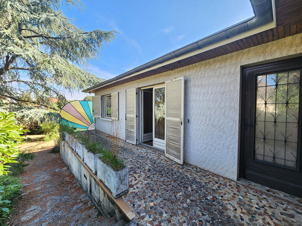 Charmante maison sur sous-sol complet, idéalement située en plein coeur de Montrond-les-Bains
