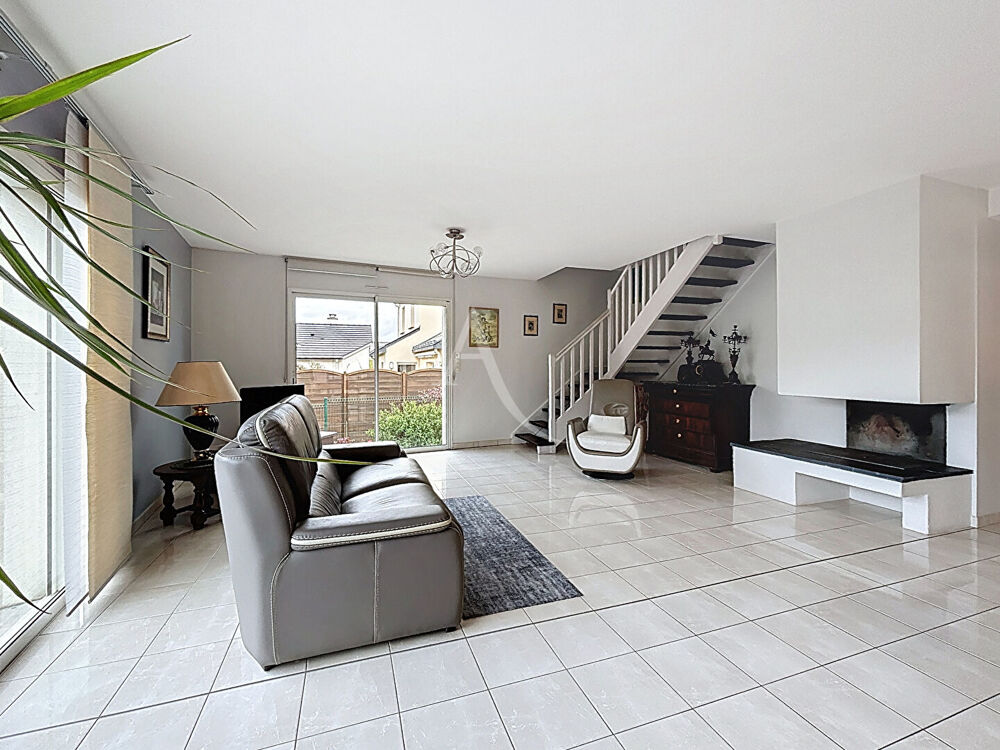 Maison contemporaine bourg de Carquefou 190 m2 au sol + Garage
