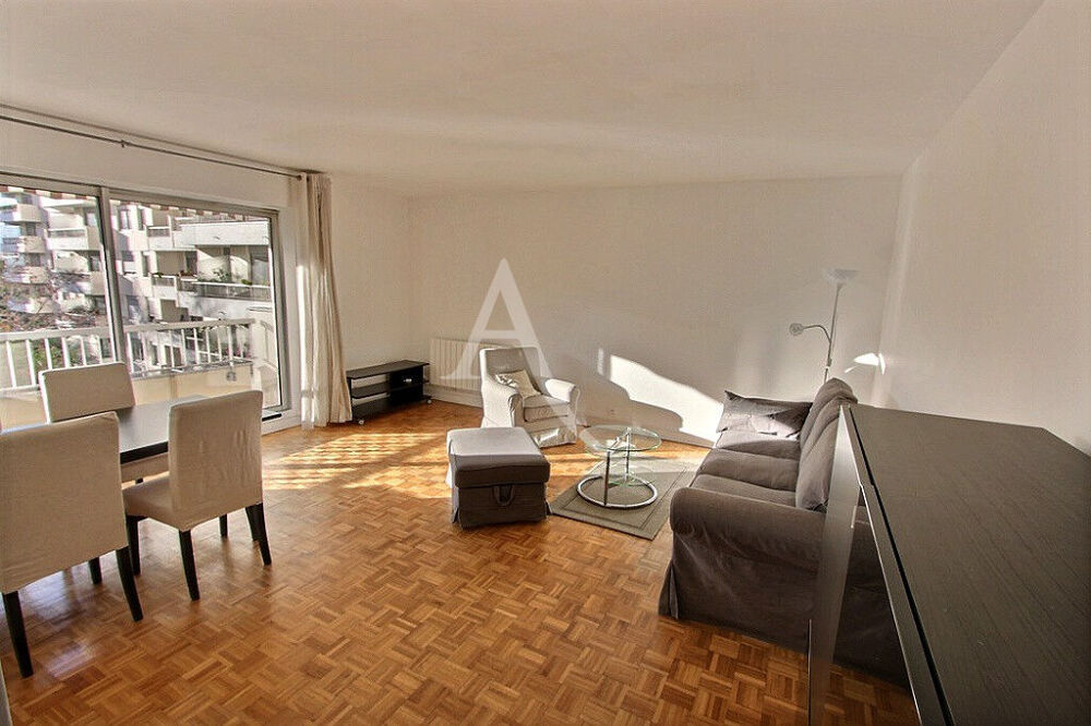 Location Appartement Appartement Courbevoie 2 pièces 47.82m2 - 1 437.99  CC - Meublé Courbevoie