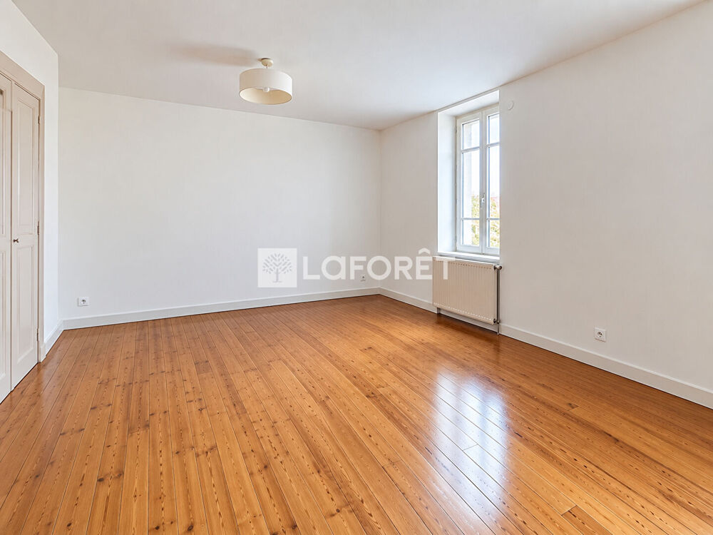 Location Maison Maison Bourg En Bresse 7 pièce(s) 161.35 m2 Bourg en bresse