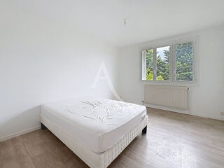  Appartement à louer 4 pièces 98 m²