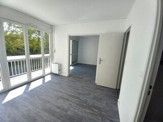  Appartement à louer 3 pièces 60 m²