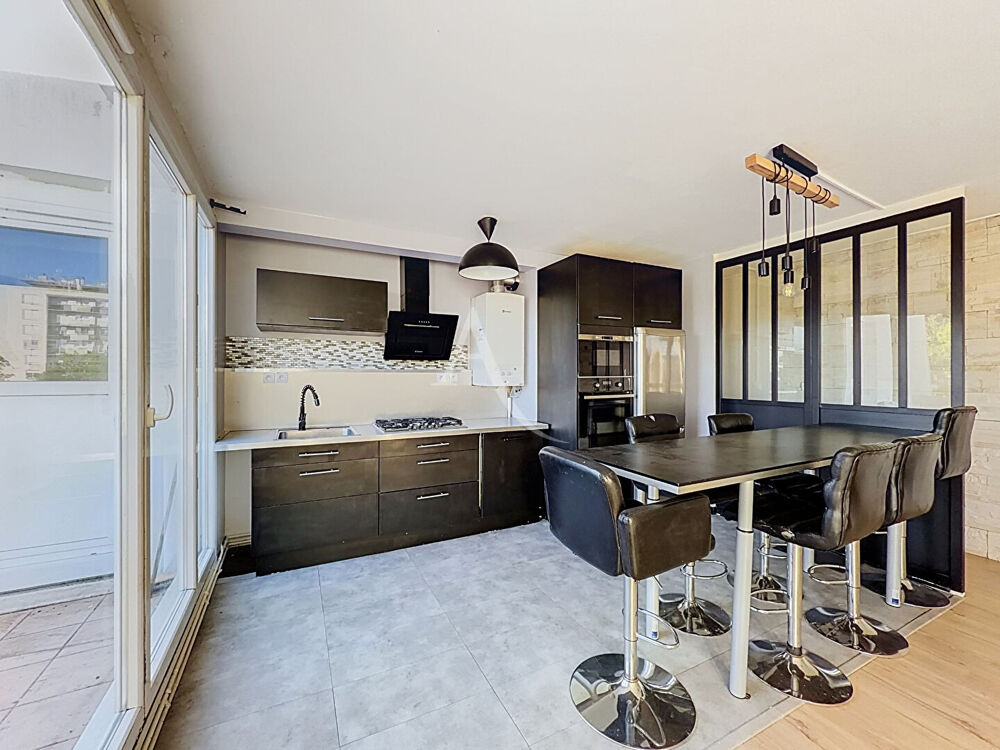Appartement Meaux - 2 chambres - 1 balcon - 1 place de parking - proche gare de Meaux