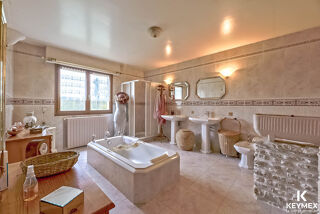  Maison  vendre 6 pices 175 m