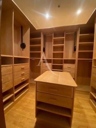  Maison � louer 5 pi�ces 180 m�