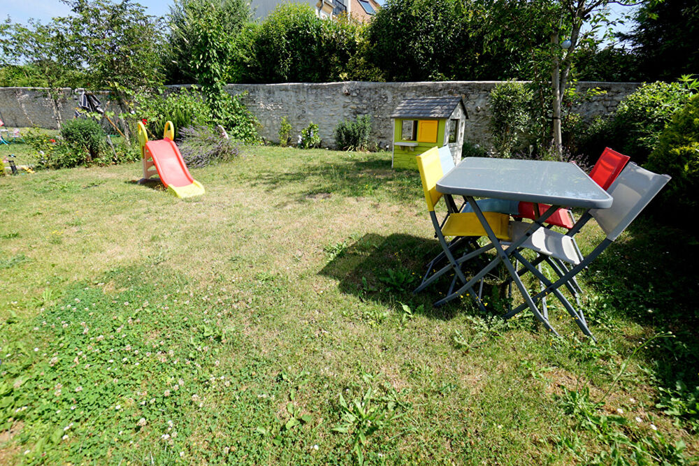 Maison récente aux dernières normes Epone 6 pièces 95 m2