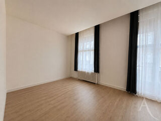  Appartement à louer 3 pièces 76 m²