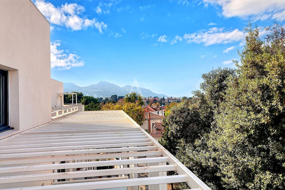 Vente Appartement Rare à la vente : Magnifique T4 en rooftop avec 55 m2 d'extérieur secteur Michelet proche St Anne Marseille 9