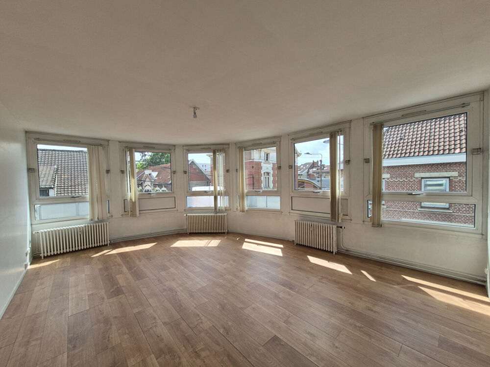 Appartement T3 avec cave, garage et parking privatif en centre ville