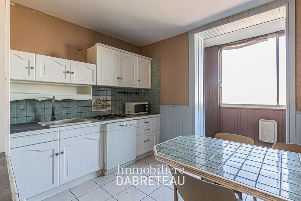 Venissieux - Bel appartement 4 pièces avec balcon et vue dégagée