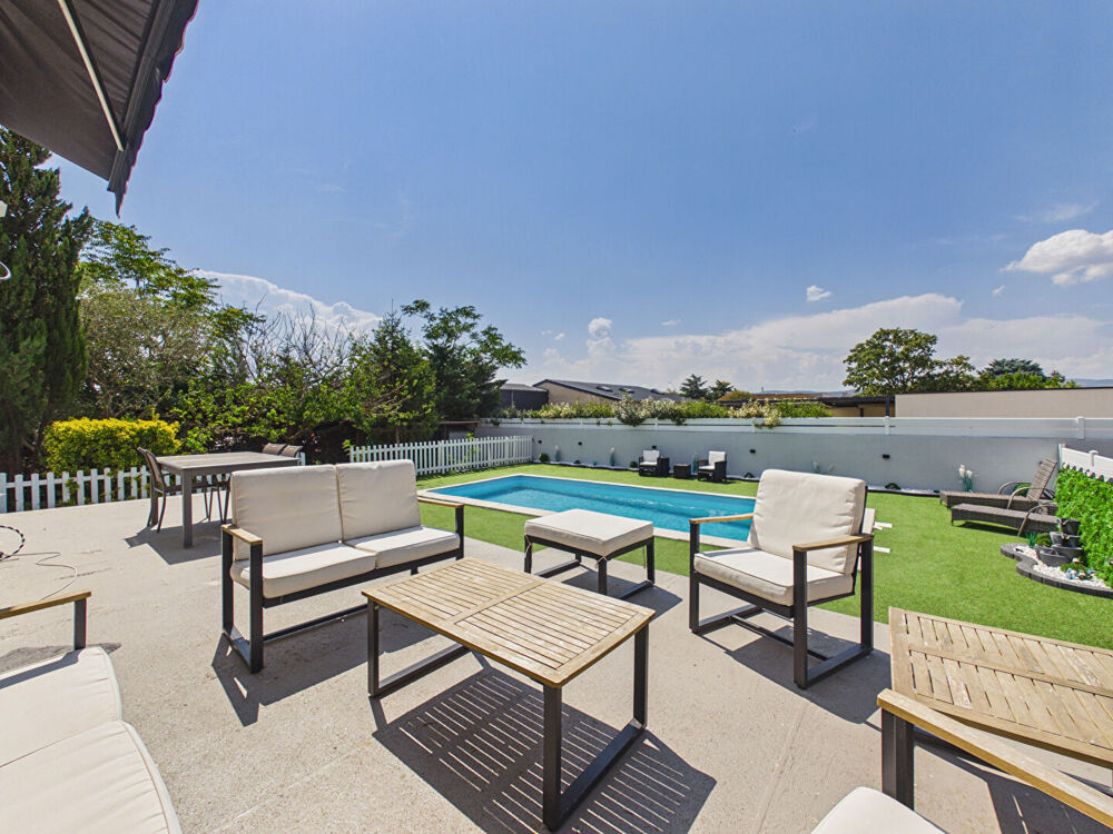 Vente Maison Valence Maison individuelle entièrement rénové avec piscine et appartement indépendant Valence