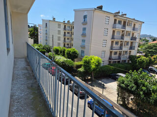  Appartement à louer 3 pièces 56 m²