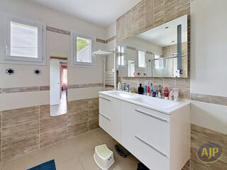  Maison � vendre 6 pi�ces 123 m�