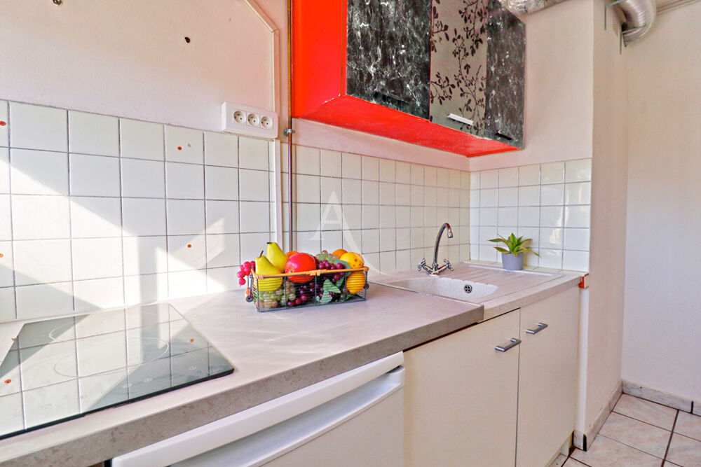 Vente Appartement APPARTEMENT AVEC BALCON CAVE ET ASCENSEUR PROCHE CENTRE VILLE Manosque