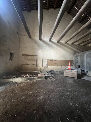  Remise / Grange � vendre 1 pi�ce 200 m�
