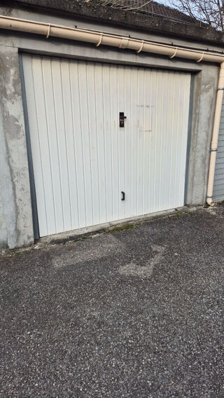  Parking / Garage � vendre 15 m� Grenoble