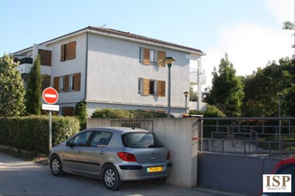 Location Parking/Garage GARAGE LE PUY STE REPARADE - 14.5 m2 Le puy ste reparade