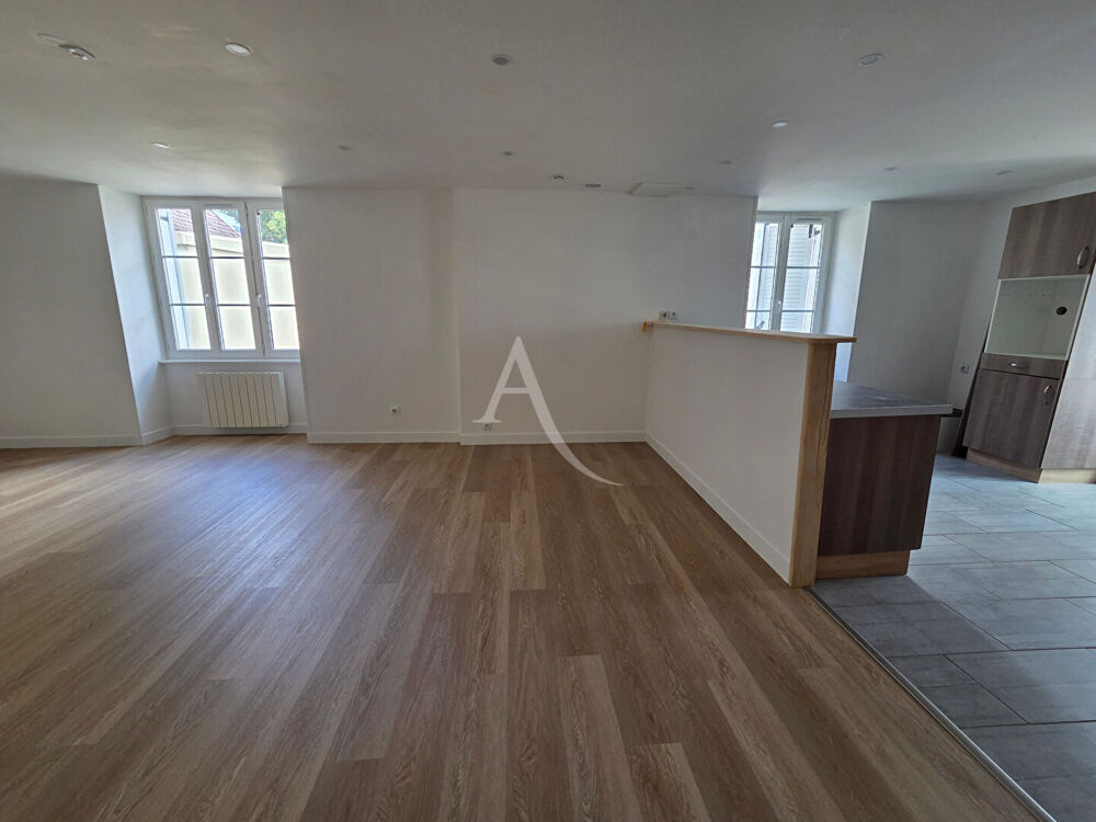Maison Dourdan 5 pièces de 160 m2 avec grange attenante de 80 m² + garage 20 m²