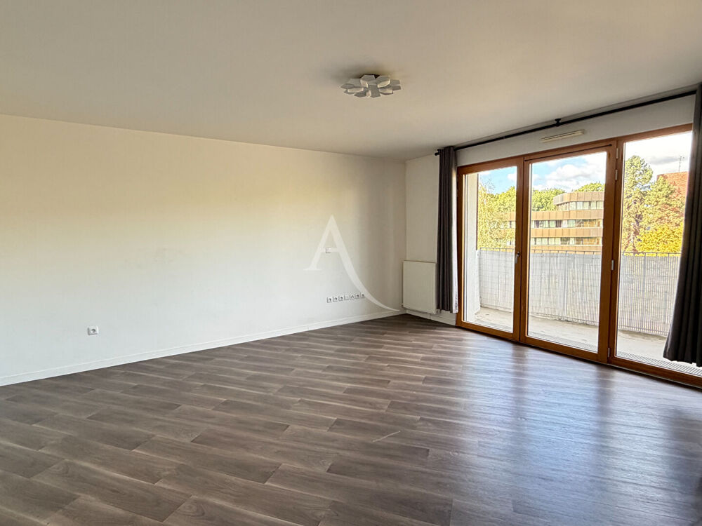 Appartement Noisiel 3 pièce(s) 61.52 m2 + balcon + 2 places de parking