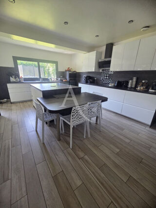  Maison  vendre 7 pices 169 m