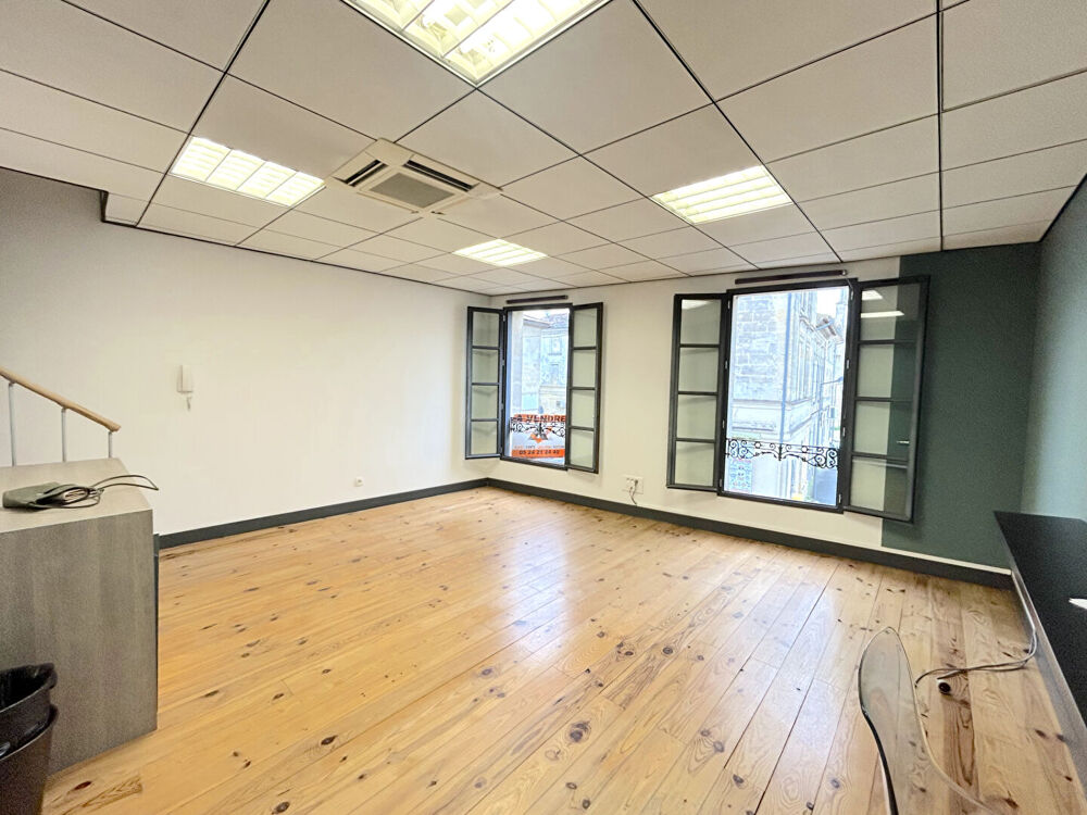   A LOUER BUREAU DANS IMMEUBLE DE STANDING AVEC ASCENSEUR - SAINT ANDRE DE CUBZAC Saint andre de cubzac