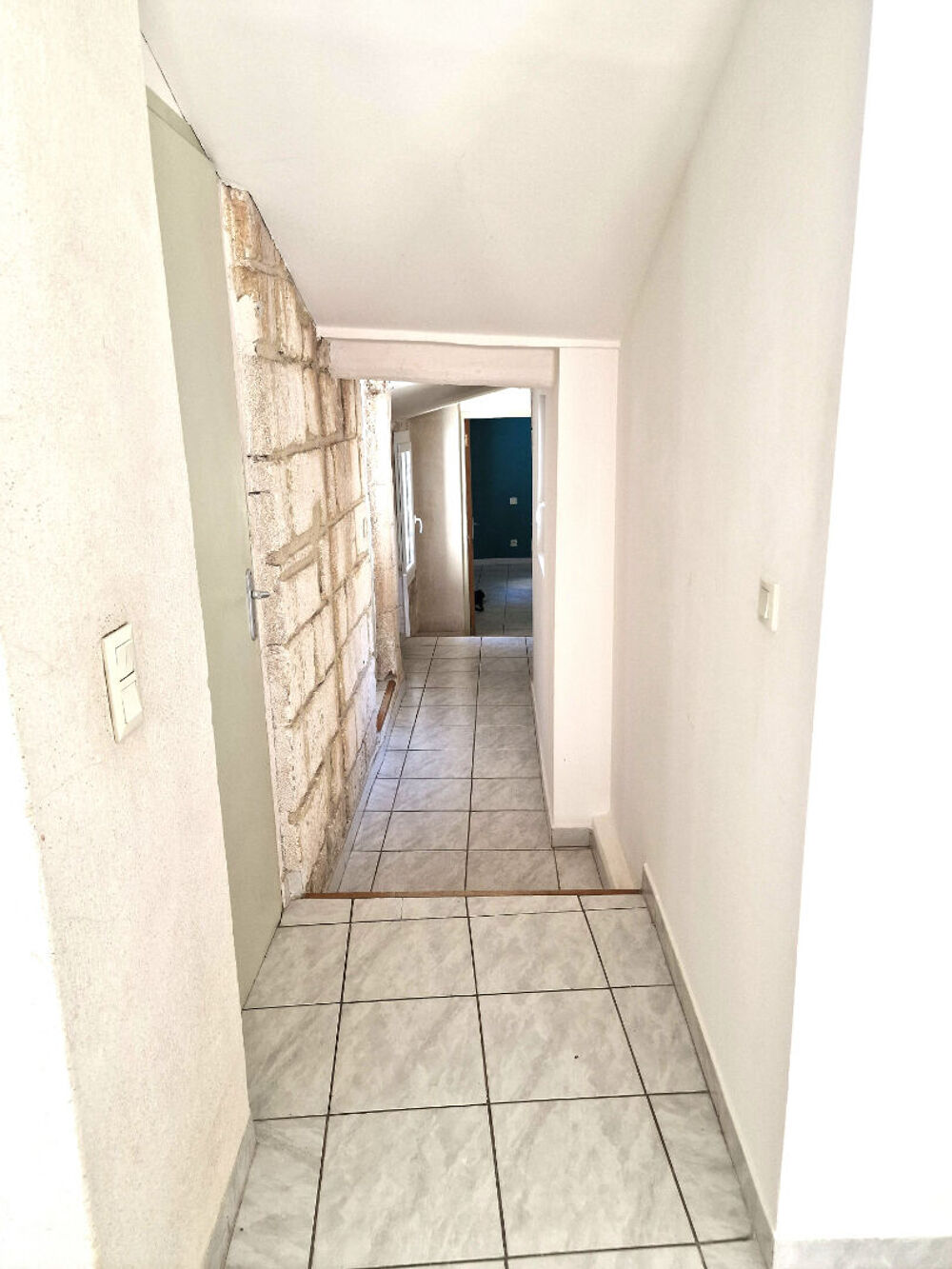 AVIGNON INTRA MUROS - HYPERCENTRE T3 - 81M²