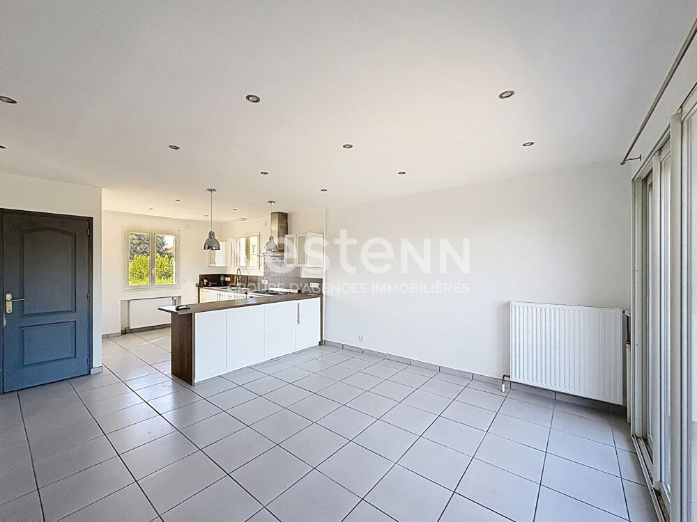 Vente Maison Maison  de plus de 100m2  avec garage sur 700 m2 de terrain Centre SAINTE SIGOLENE Sainte sigolene