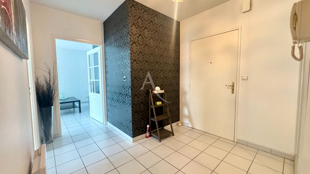 Vente Appartement Appartement T3 en rez-de-chaussée avec terrasse et 2 places de parking Brebières Brebieres