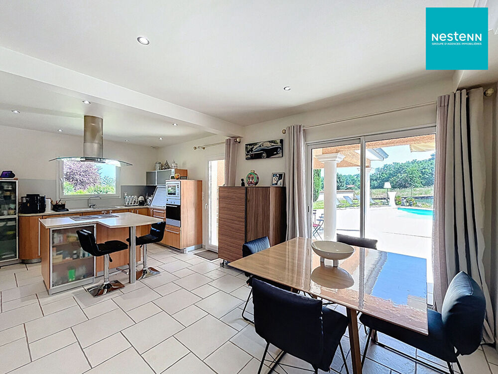 Montbrison (42600) : Maison de prestige 159 m² avec piscine chauffée et terrain arboré de 1919 m²