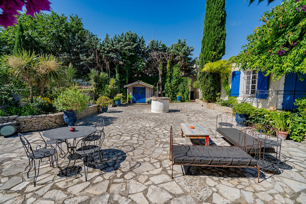 Vente Maison MAS CONTEMPORAIN EN PIERRE 5 pièce(s) 254 m2 Montpellier