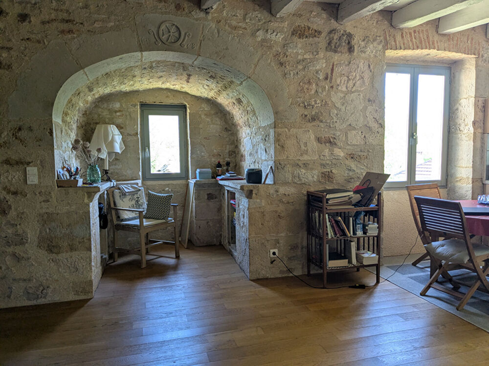 Vente Maison Maison en pierre avec dépendance Lissac et mouret