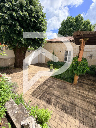  Maison à vendre 11 pièces 215 m²