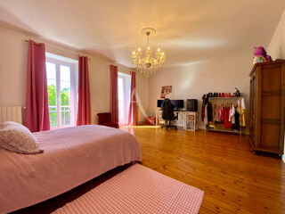  Maison � vendre 8 pi�ces 258 m� Cognac