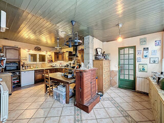  Maison  vendre 10 pices 270 m