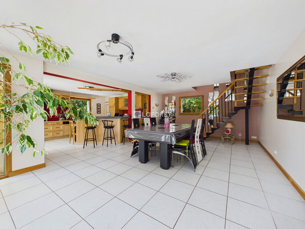 Vente Maison Maison Le Cloitre Pleyben 7 pièce(s) 200 m2 Le cloitre pleyben