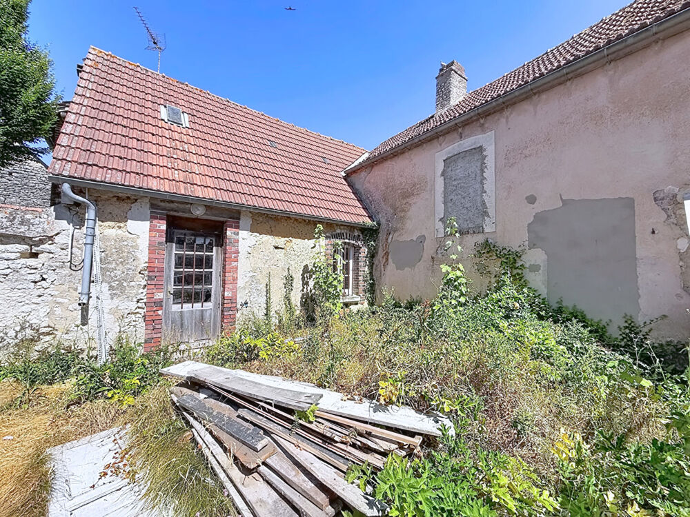 MAISON DE CARACTÈRE À RÉNOVER INTÉGRALEMENT ? BERCHERE LES PIERRES