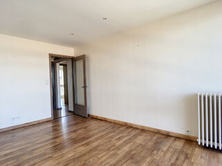  Appartement à louer 3 pièces 60 m²