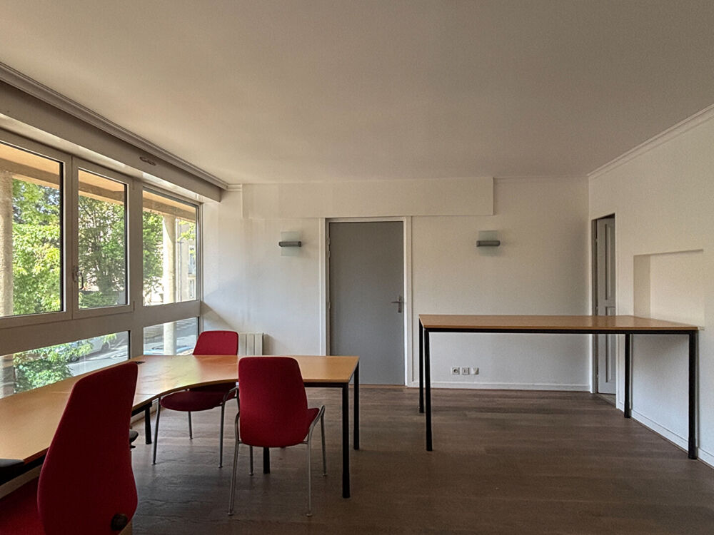   À VENDRE - BUREAUX de 277 m² Bourg en bresse