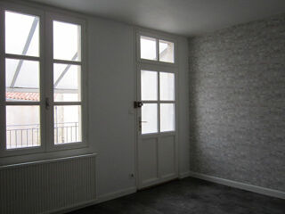  Appartement à louer 4 pièces 117 m²