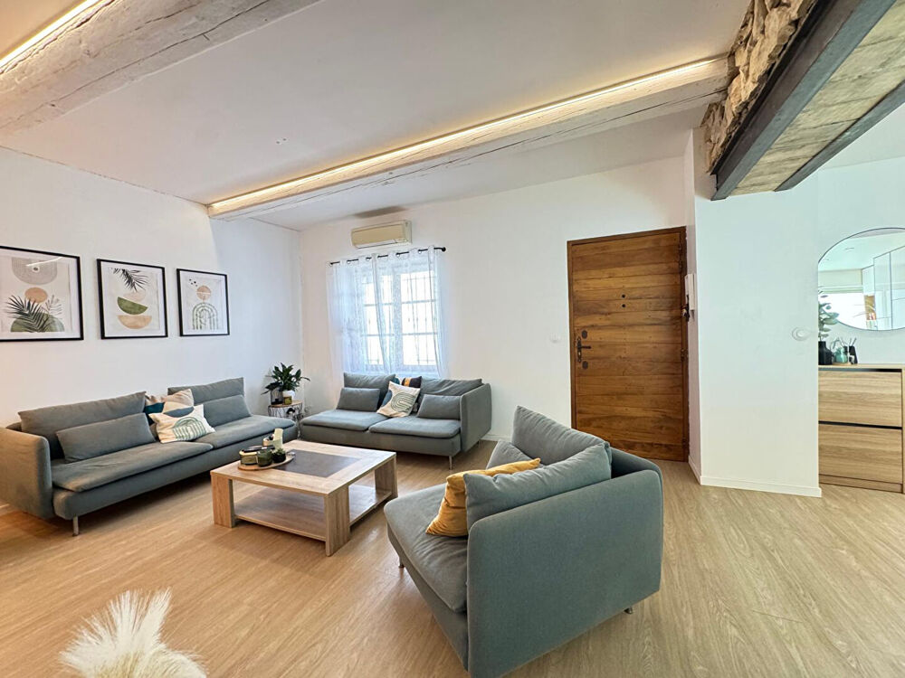 Vente Maison UCHAUD -MAISON DE VILLE- 4 CHAMBRES - PISCINE - GARAGE Uchaud