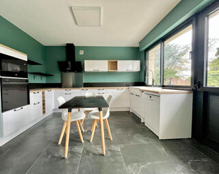  Maison à vendre 10 pièces 221 m²